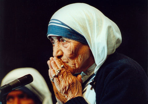 Saint Mother Teresa - Canvas Prints by Sherly David