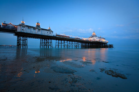 Eastbourne Pier by Milan Gonda