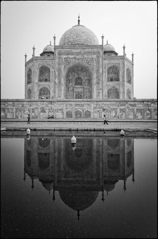 Taj Mahal Reflection - Posters by Stilfoto