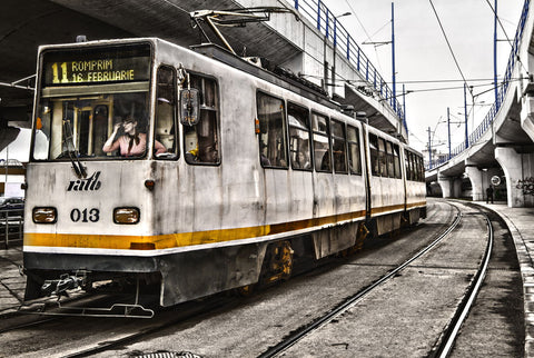 Bucharest Tram by Tomás Llamas Quintas