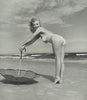 Marilyn Monroe - Umbrella - Canvas Prints