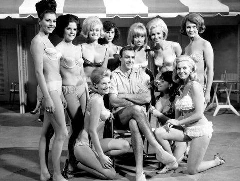 Sean Connery - Ladies Man - Hollywood Action Hero Poster - Art Prints