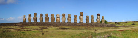 The Mystical Moai Statues Of Easter Island - Canvas Prints